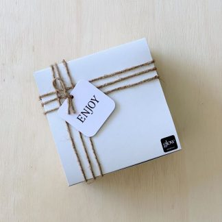 BOX: SQUARE WHITE – 8x8x4