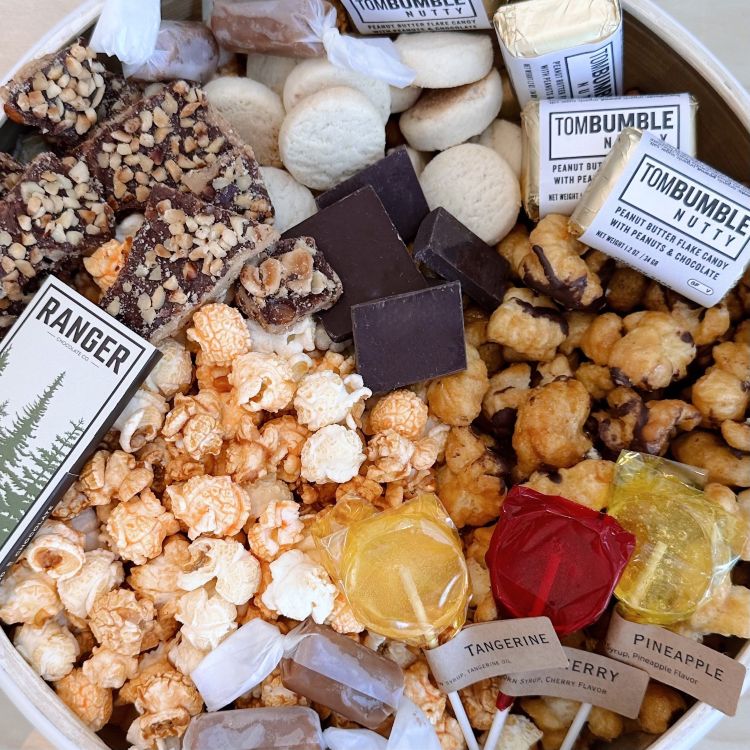 GLOW GIFTS EASTER SWEETS GIFT BASKET